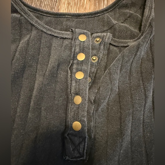 Black Ribbed Tank Top - Picture 3 of 8